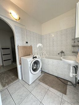 Typ: 1-izbový byt Ulica: Hviezdna Obec: Komárno
EXKLUZÍVNA P