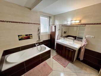 Ponúkame na predaj nový, 5 izbový, moderný, dvojpodlažný rod