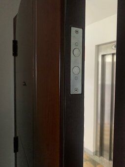 Ponúkame na predaj 3-izbový byt s balkónom blízko centra, Št