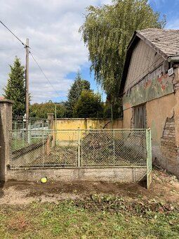Predám v Košútoch starý dom s pozemkom 861m2 (900m2 je oplot