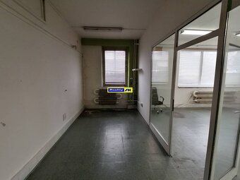 Reality AK ponúka hala na prenájom v Martin o ploche 370 m2 