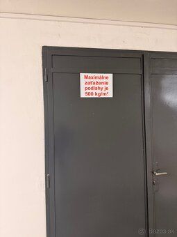 Ponúkame na prenájom priestranné skladové výrobné a kancelár