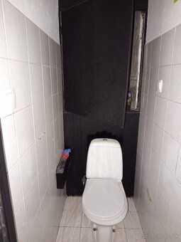 Ponuka - na predaj priestranný a svetlý 2 izbový byt s balkó