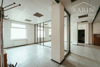 V zastúpení majiteľa ponúkame na predaj podnikateľský objekt