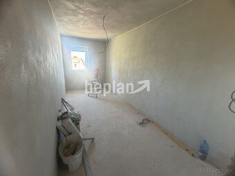 Typ: 2-izbový byt Ulica: - Obec: Turčianske Teplice
Beplan r
