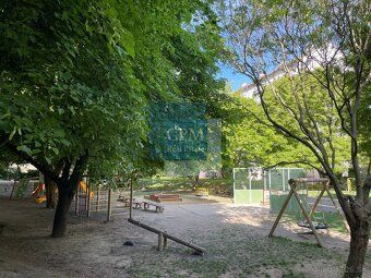 So súhlasom vlastníka nehnuteľnosti ponúkame na predaj 2-izb