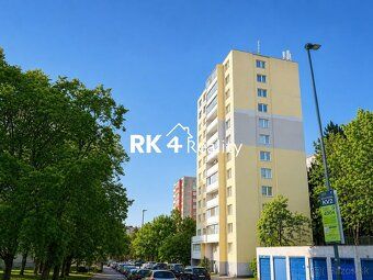 Ponúkame na predaj 3 izbový byt v žiadanej časti Karlovej Vs
