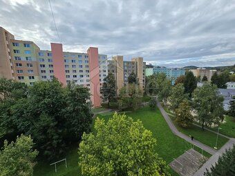 Ponúkame na predaj priestranný 3-izbový byt s dvoma loggiami