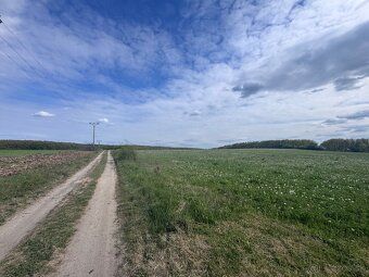🌿 Exkluzívne ponúkame na predaj autentickú gazdovskú usadlos