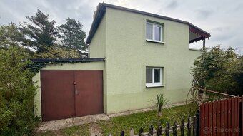 Ponúkam na predaj celoročne obývateľnú chatu pri jazere v ch