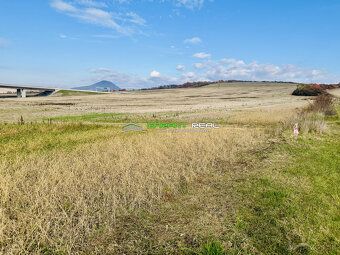Ponúkame na predaj pozemok o výmere 7530 m2, lokalita Teheln