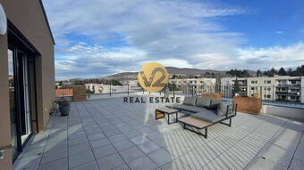 Stanislava Hoppe +421 910 318 899 e-mail: stanka.hoppe@v2rea