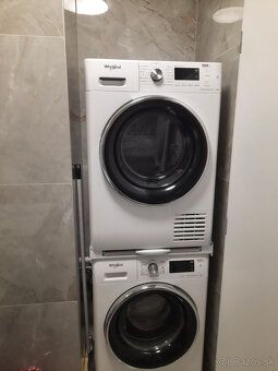 Ponúkame na prenájom dvojizbový, slnečný, zariadený byt na 4