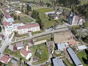 Ponúkame na predaj 2-izbový byt nachádzajúci sa v širšom cen