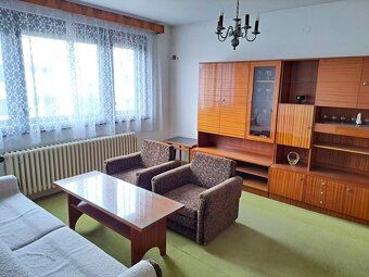 Predaj samostatne stojaceho 5i RD na Poľovníckej ulici v obc