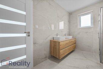 PLUS REALITY ponúka na predaj veľký 4-izbový rodinný dom v m