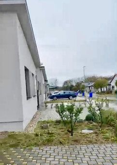 Typ: 3-izbový byt Ulica: obecná Obec: Malé Leváre
Na predaj 