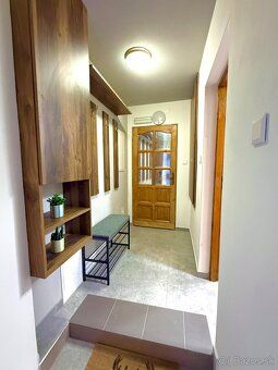 Ponúkame na prenájom štýlový 1-izbový apartmán v historickom