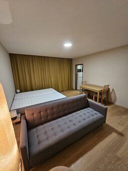 Ponúkam na prenájom 1,5-izbový byt s rozlohou 40m2 po rekonš