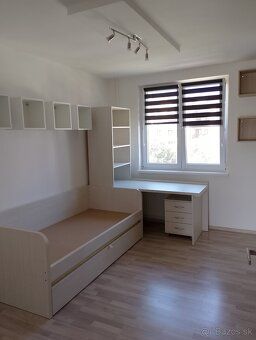 Predám 3-izbový byt. Trenčín Východná, o rozlohe 65m2 plus p