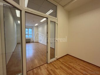 PRIESTORY 206 m2, S PARKOVANÍM, V PETRŽALKE PRI VLAKOVEJ STA