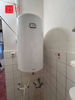 Ponúkam na predaj starší 3-izbový rodinný dom v obci Dvory n