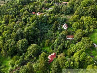 Ponúkame na predaj slnečný pozemok s rozlohou 1226 m², nachá