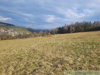 Stavebný pozemok s krásnym výhľadom nad obcou Jasenica pri P