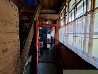 Krásna drevenica vo výbornom stave sa nachádza v chatovej ob