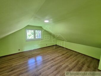 Krásny novopostavený rekreačný domček sa nachádza neďaleko Č
