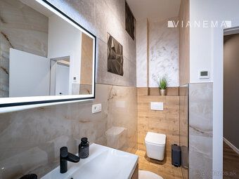 🔥 *NA PREDAJ – LUXUSNÝ 3-izbový PENTHOUSE v srdci Čadce!* 🏙️