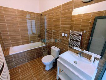 Ponúkame na prenájom priestor o rozlohe 110m2 + 28m2 terasy.
