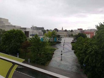 Ponúkame na prenájom priestor o rozlohe 110m2 + 28m2 terasy.