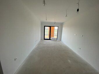 ČERSTVO SKOLAUDOVANÝ rezidenčný PROJEKT na okraji Bratislavy