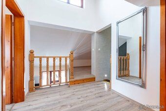 Na predaj moderný dvojpodlažný 5-izbový rodinný dom v tichej