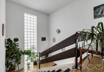 BOSEN | 4 izbový rodinný dom z 80 rokov, pozemok 666m2
Popis