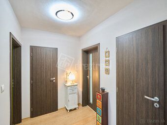 Predaj 2 izbový byt s výhľadom a parkovacím miestom, Trenčín