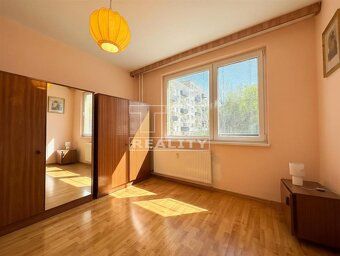 TUreality ponúka: Priestranný 3-izbový byt (78 m2) s balkóno