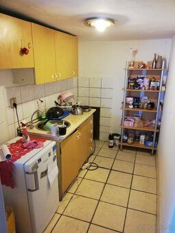 0903773769 Ponúkam na predaj rodinný domček v obci Starý Hrá