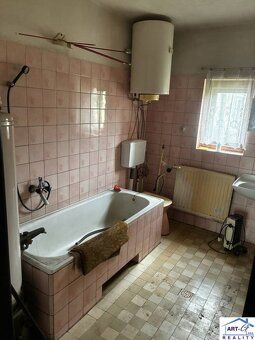 Na predaj: Dvojgeneračný, 5 izbový, poschodový rodinný dom s