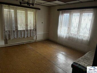 Na predaj: Dvojgeneračný, 5 izbový, poschodový rodinný dom s