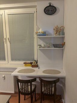 Prenájom 2-izbového bytu s balkónom na 1. vyvýšenom poschodí