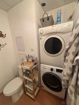 Prenájom 2-izbového bytu s balkónom na 1. vyvýšenom poschodí