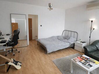 Spoločnosť U9, a.s., ponúka na predaj jedinečný 5-izbový mez
