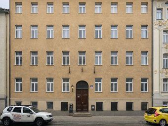 Spoločnosť U9, a.s., ponúka na predaj jedinečný 5-izbový mez