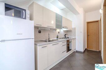 HR-reality vám ponúka na predaj, apartmány v prvom rade pri 