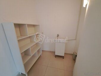 Výborná príležitosť! Zariadený obchodný priestor 36,3m2, fre