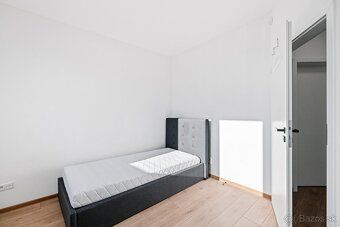 Na predaj moderný 4-izbový zariadený byt s terasou a 2 parko