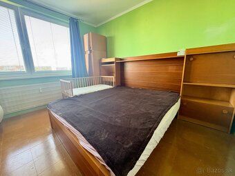 Na predaj veľký 4-izbový byt s balkónom – Levice, Perecká ul