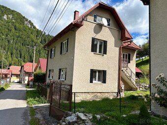 Ponúkame na predaj rodinný dom s ÚP 114 m2 ktorý je postaven